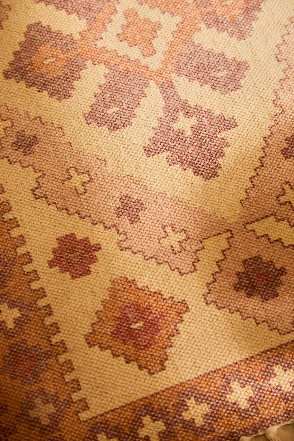 Alfombra de algodón dhurrie con print Aisha - Image 2