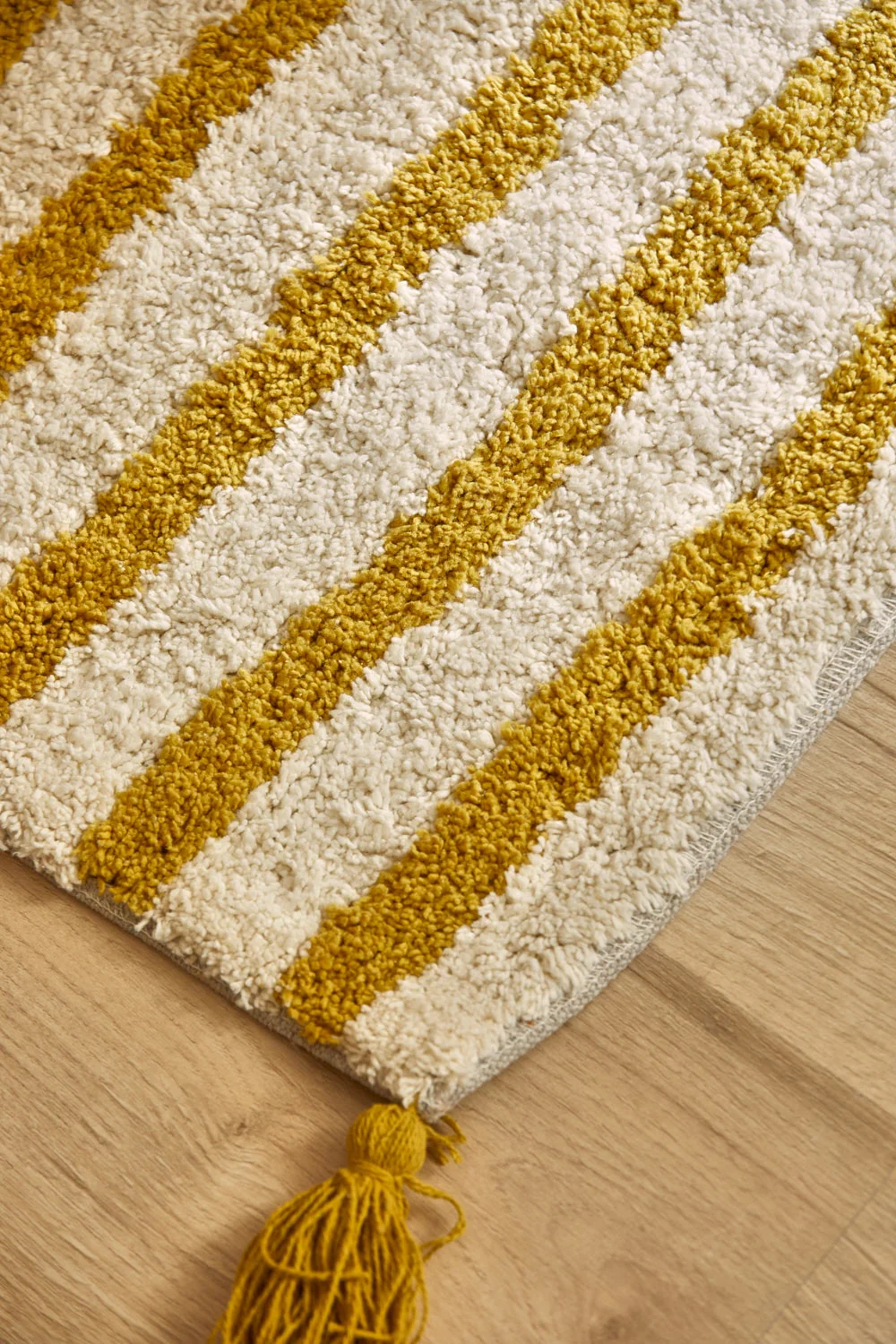Alfombra de baño de algodón a rayas mostazas Helios - Image 2