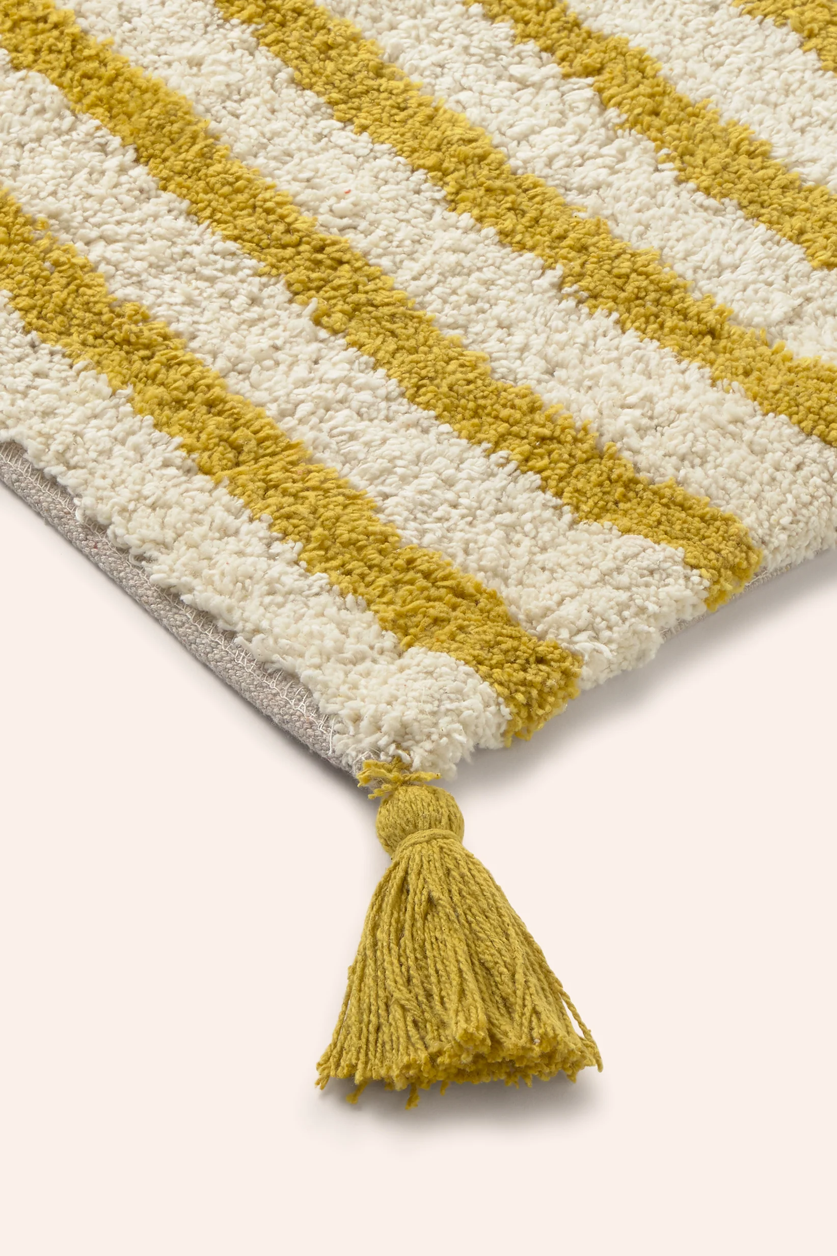 Alfombra de baño de algodón a rayas mostazas Helios - Image 5