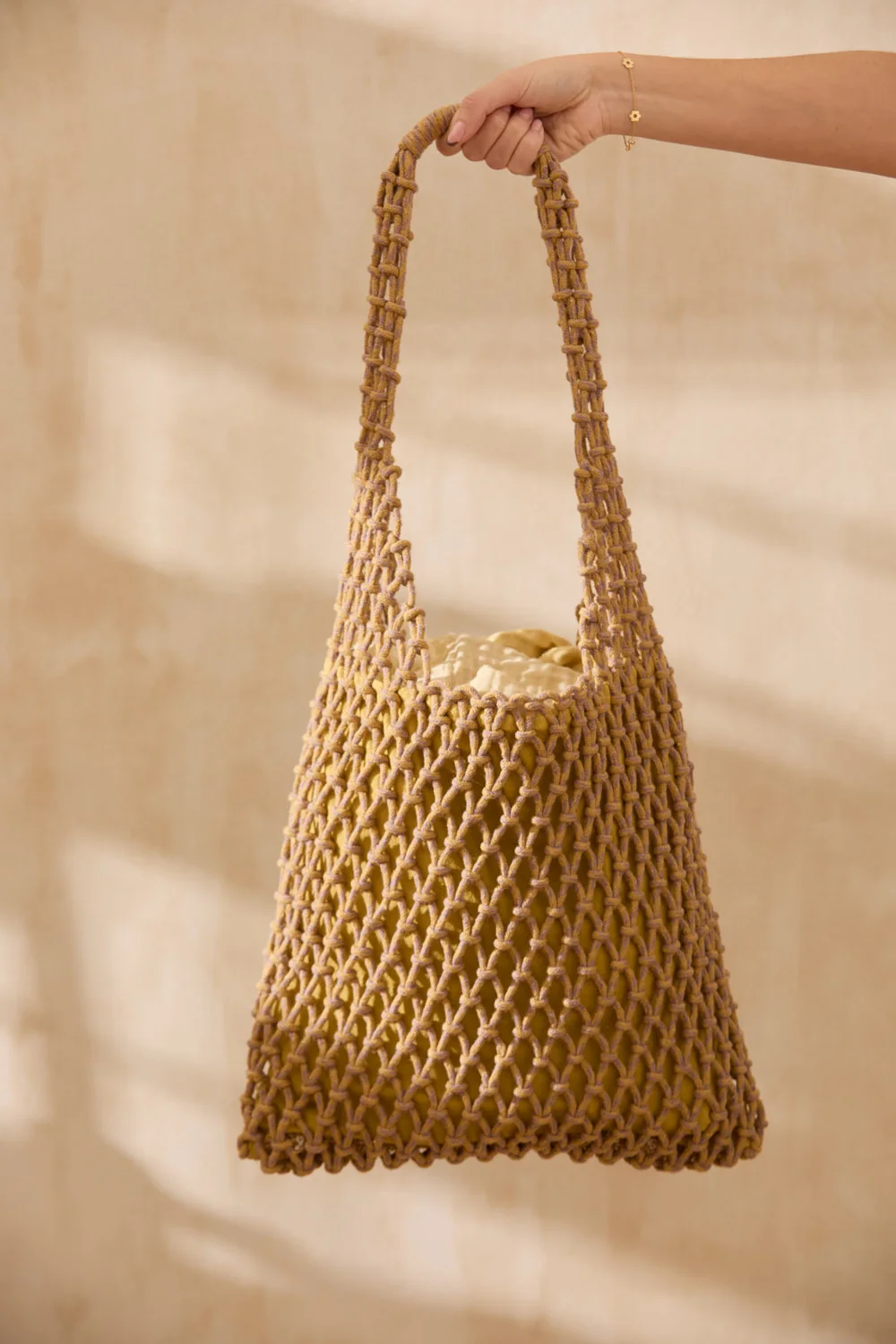 Bolso de red mostaza Xarxa - Image 4
