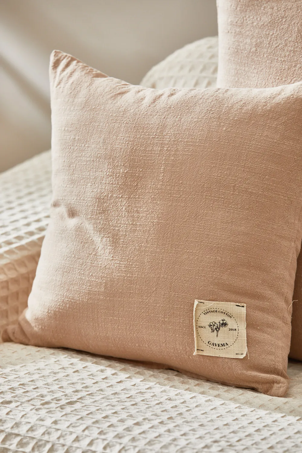 Funda de cojín beige Gavema - Image 9