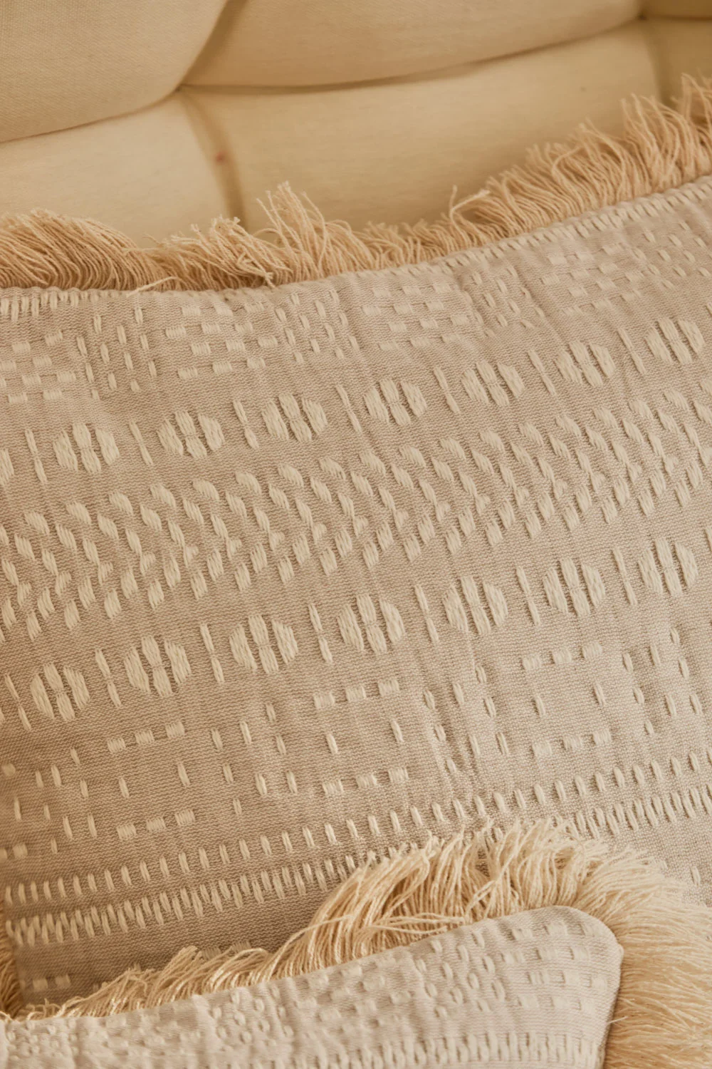 Funda de cojín cuadrada de algodón jacquard beige Dakota - Image 2