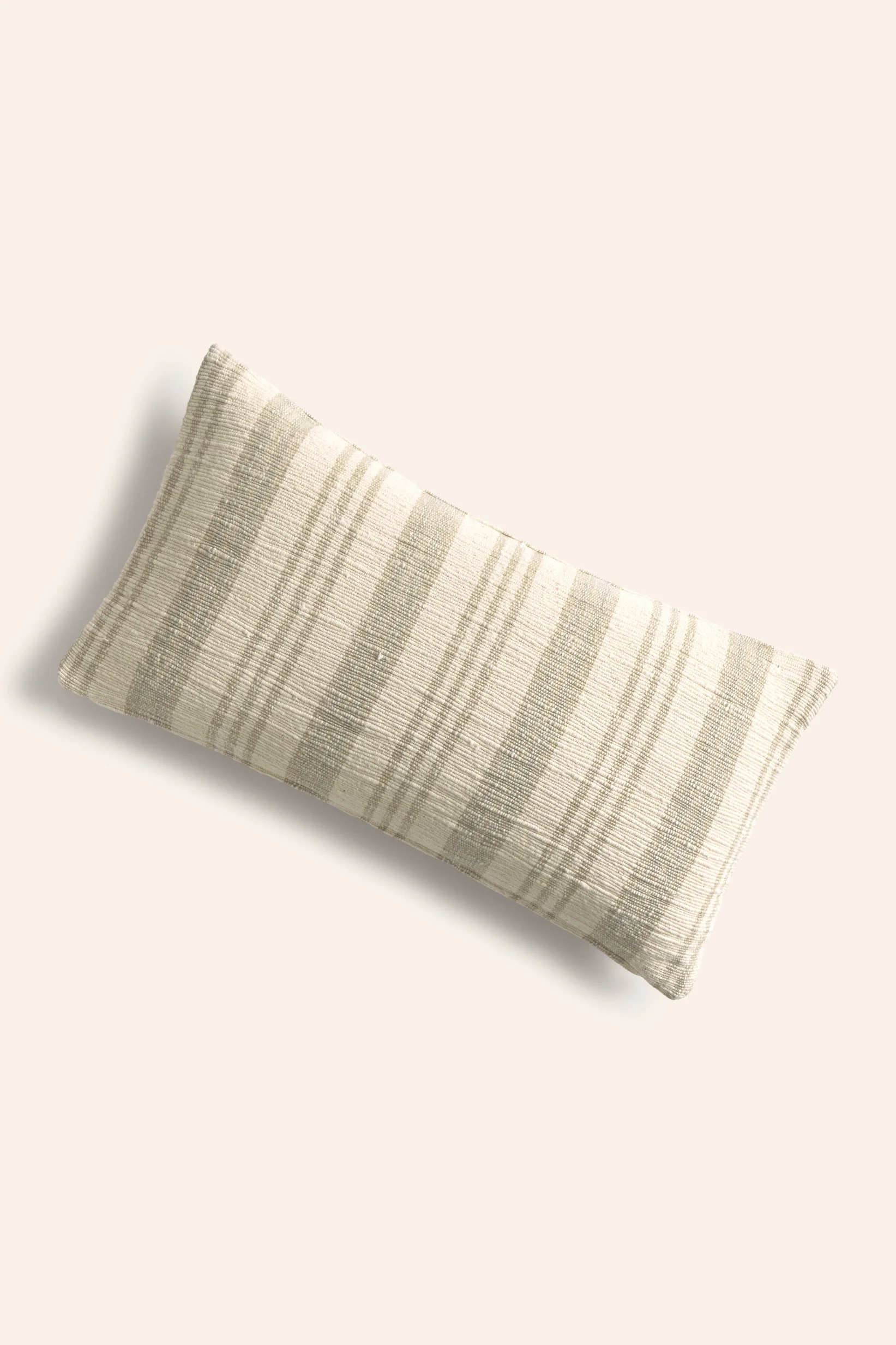 Funda de cojín rectangular con raya tejida Bacoli - Image 5