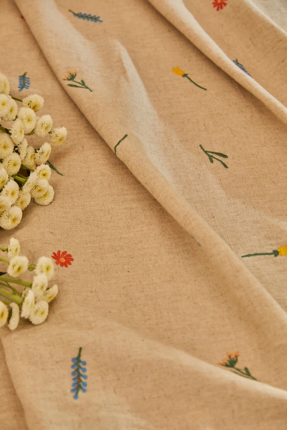 Mantel de lino crudo bordado Spring - Image 3