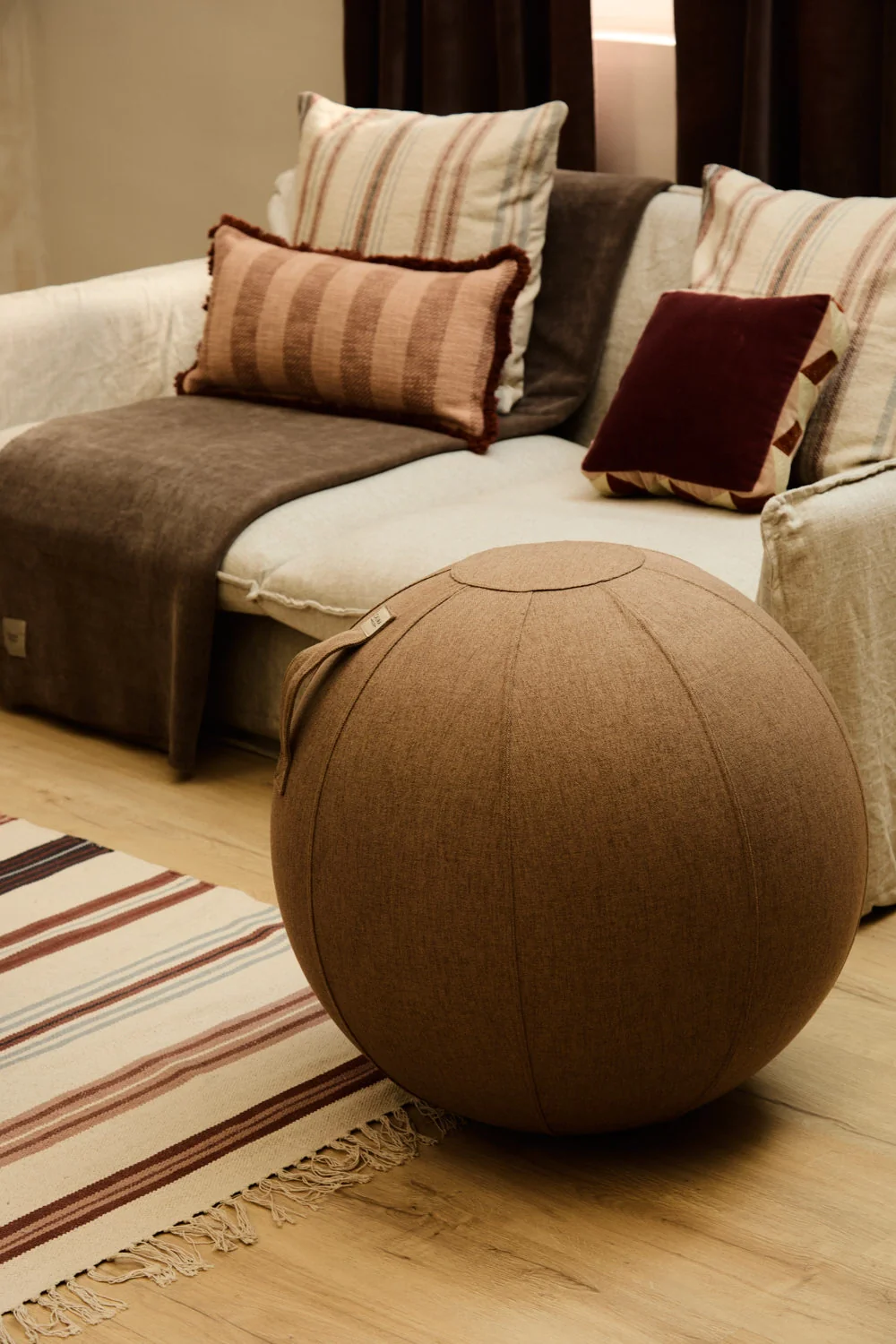 Pelota ergonómica marrón Esfera - Image 3