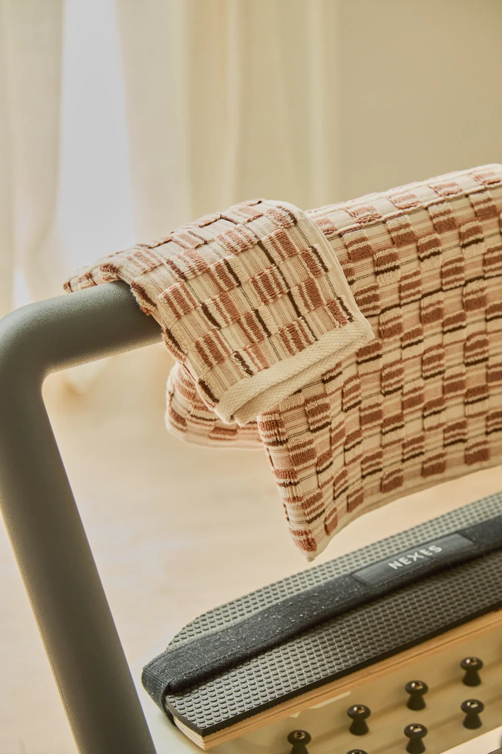 Toalla de baño de de gramaje 560 g/m² algodón de rizo jacquard Mercurio - Image 12