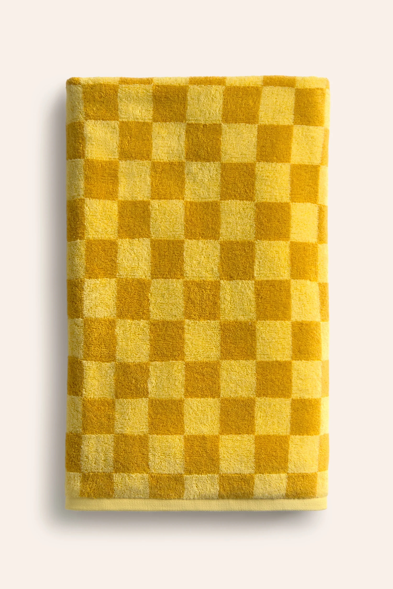 Toalla de playa de algodón rizo con diseño a cuadros mostazas Pipa - Image 7